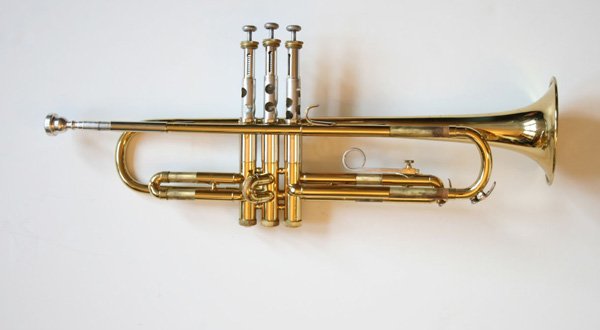 clean a trumpet