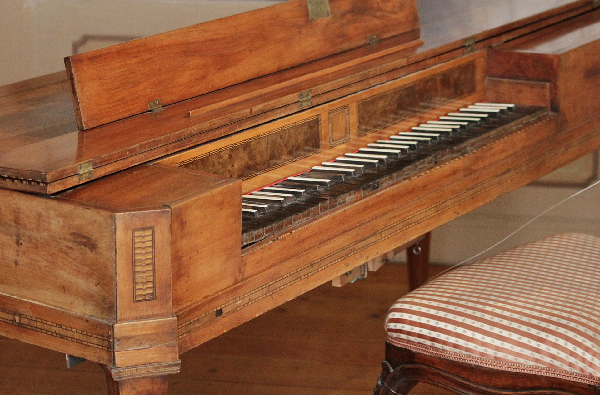 Piano History: What are the different types of pianos? | Making Music ...