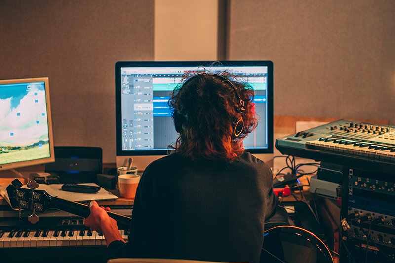 The Best Ways to Record Bass: Tracking All the Way to Mixing